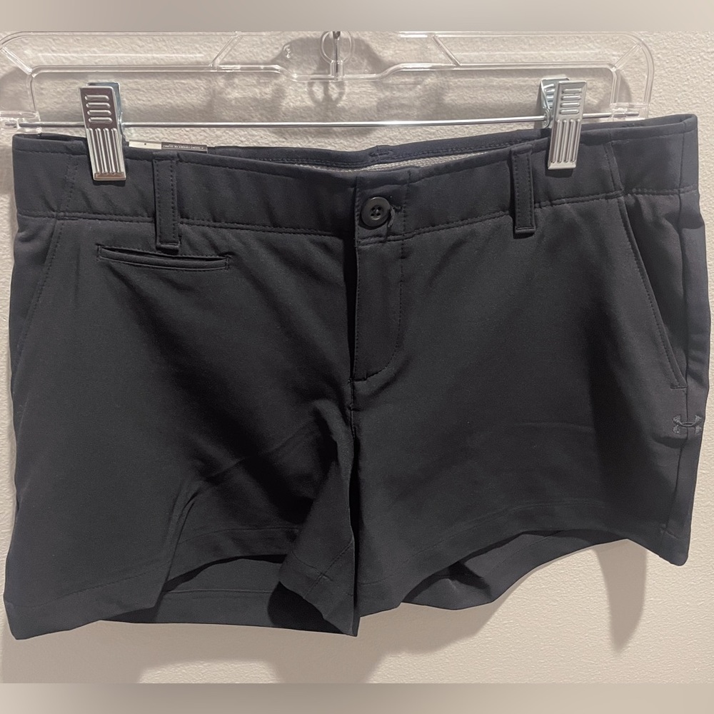 Under Armour 4” golf shorts